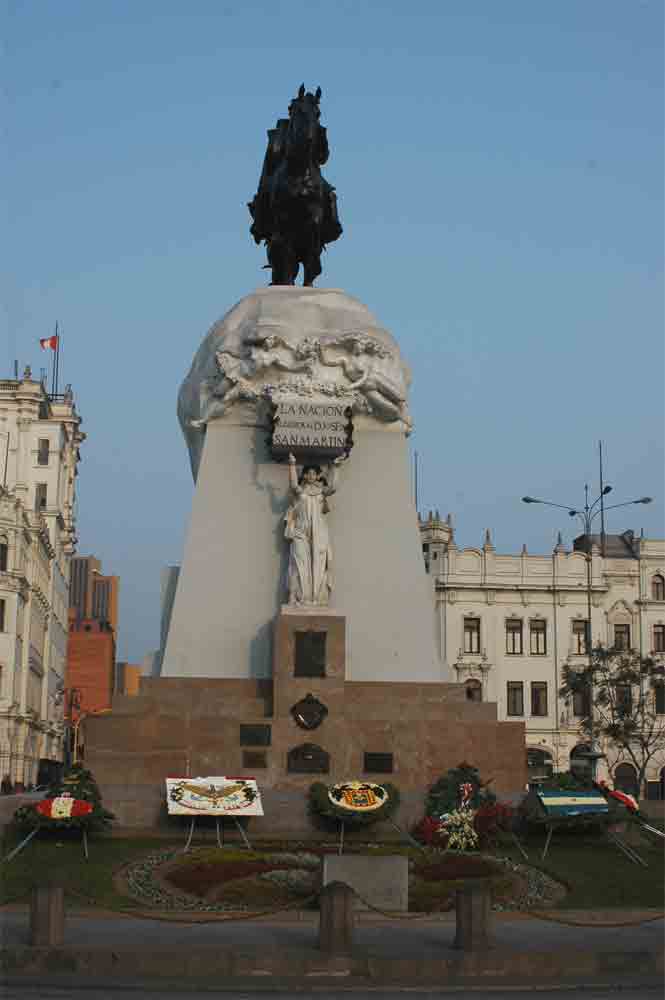 200 - Peru - Lima, monumento a Jose de San Martin